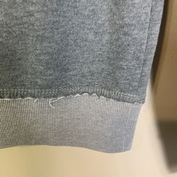 Universal Studios Harry Potter Gryffindor Wizarding World Crewneck Sweatshirt XS - Picture 10 of 12